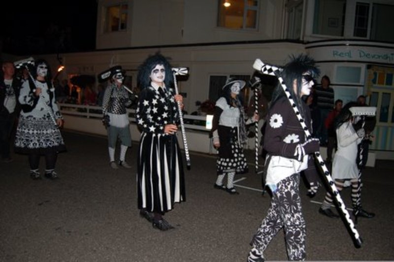 Sidmouth 2010 procession on final night - dancers